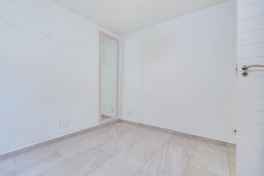 2 Bedroom Property for Sale in Bantry Bay Western Cape